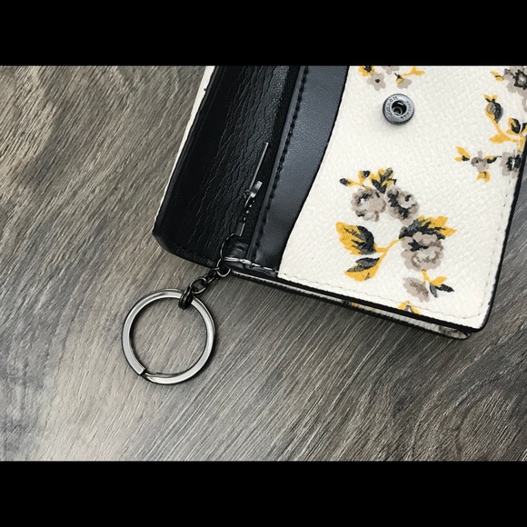 Coach Prairie Envelope Key Coin Wallet - Picture 6 of 8